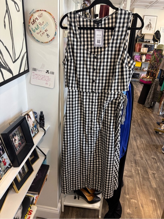 Who What Wear Dresses & Skirts - Who What Wear Black & White Gingham Midi Dress